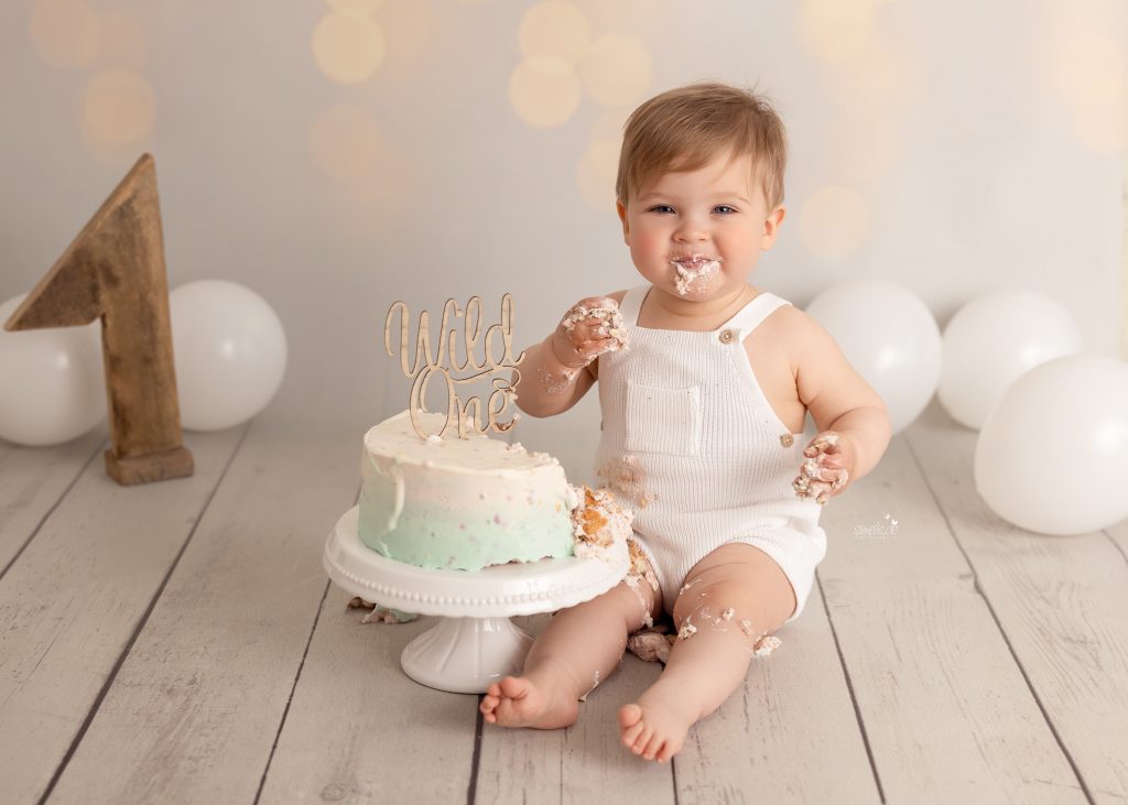 Baby beim Cake-Smash-Shooting bei Bad Dürkheim und Neustadt